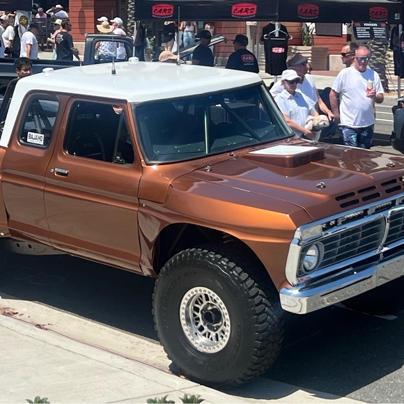 Meet your Posher, Jo - Picture 1 of 1